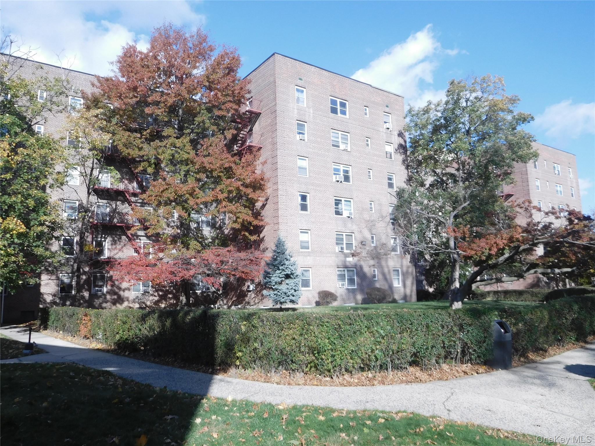 147-35 38th Ave Unit B44, Flushing NY 11354