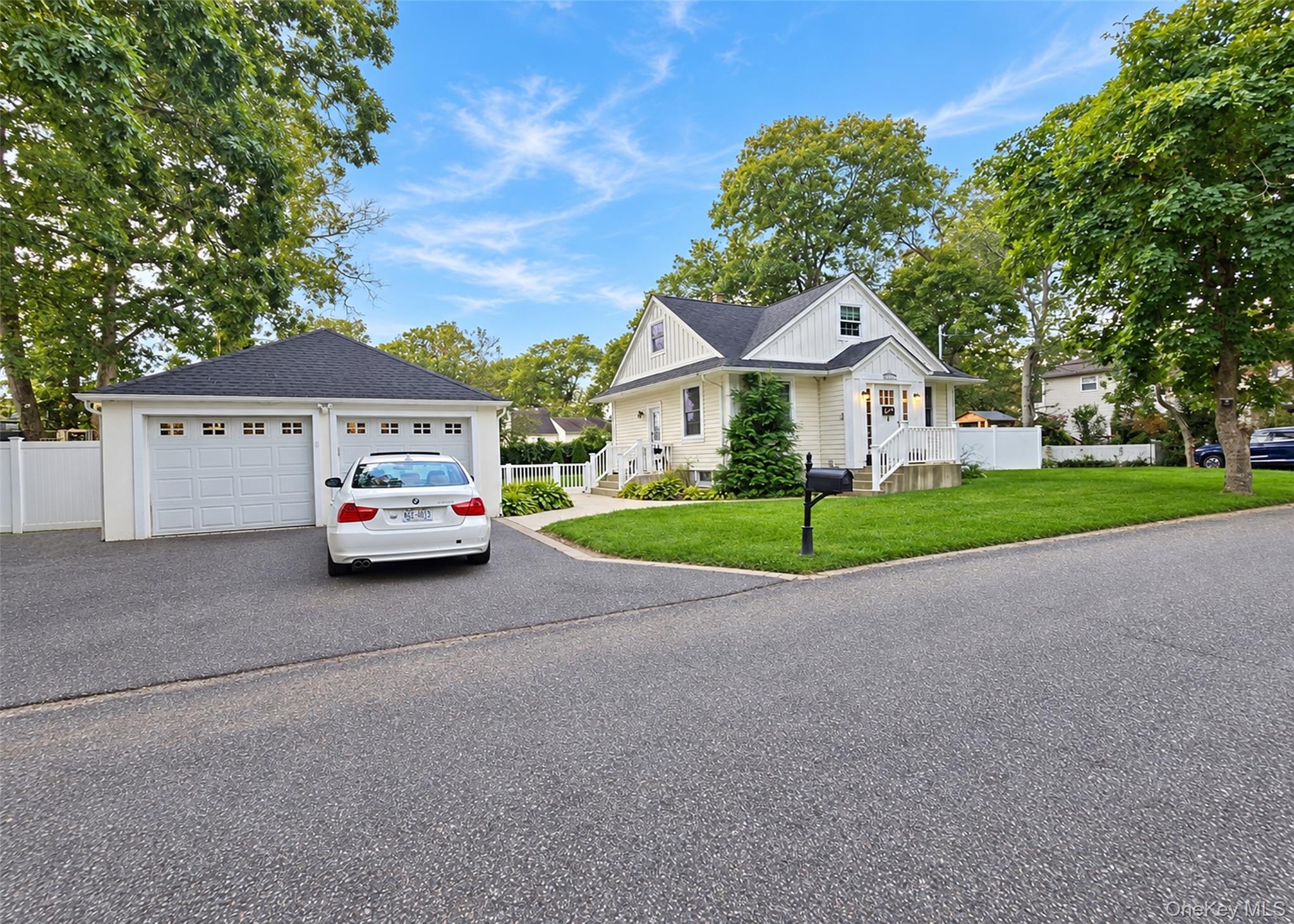 124 Bradford Avenue, Holbrook NY 11741