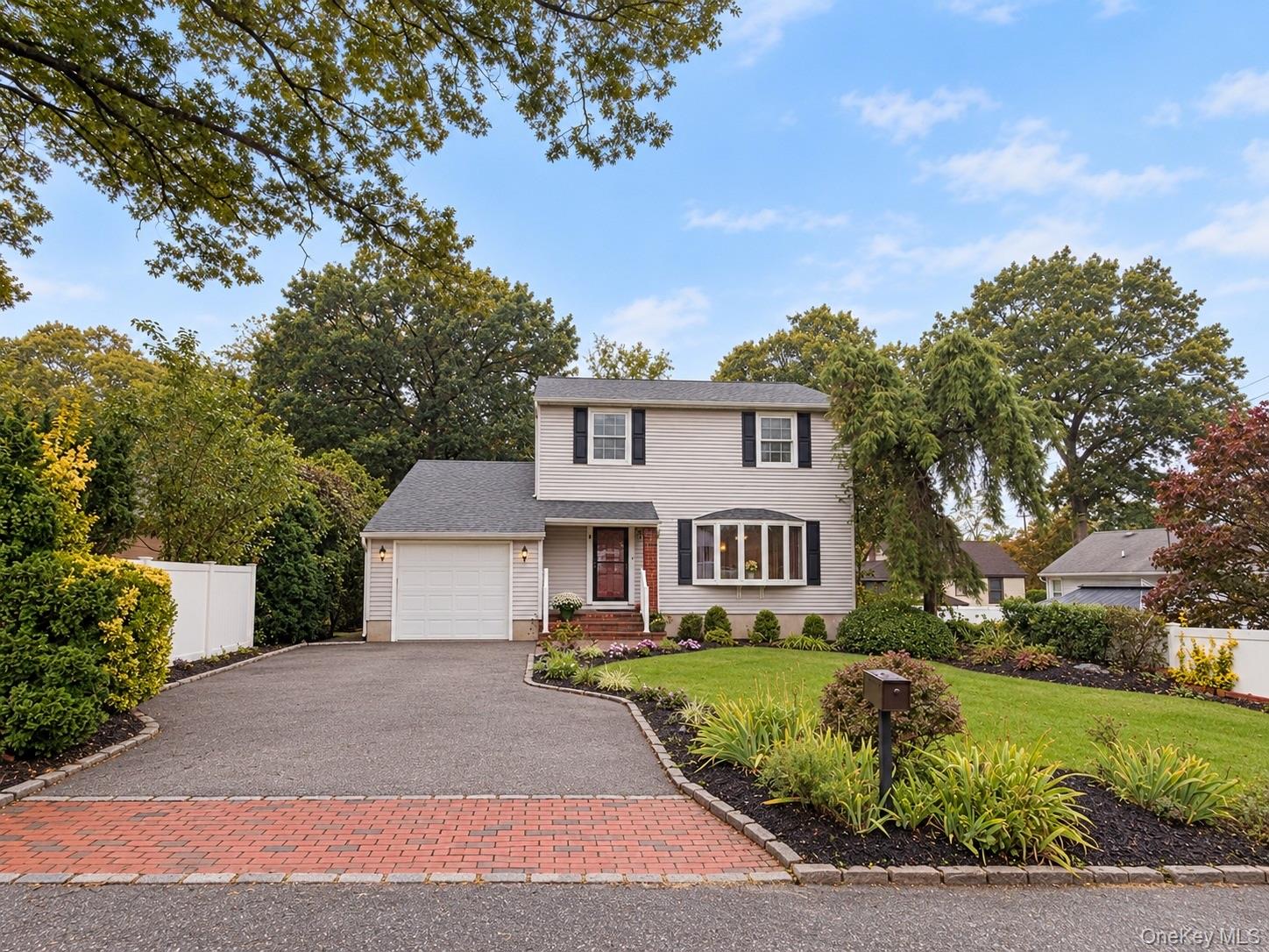 9 Fowler Avenue, Ronkonkoma NY 11779