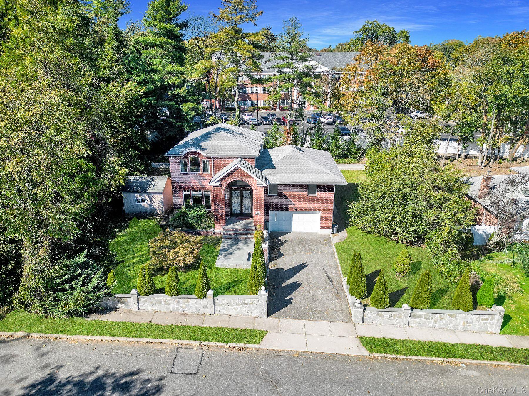 300 Ellen Place, Jericho NY 11753
