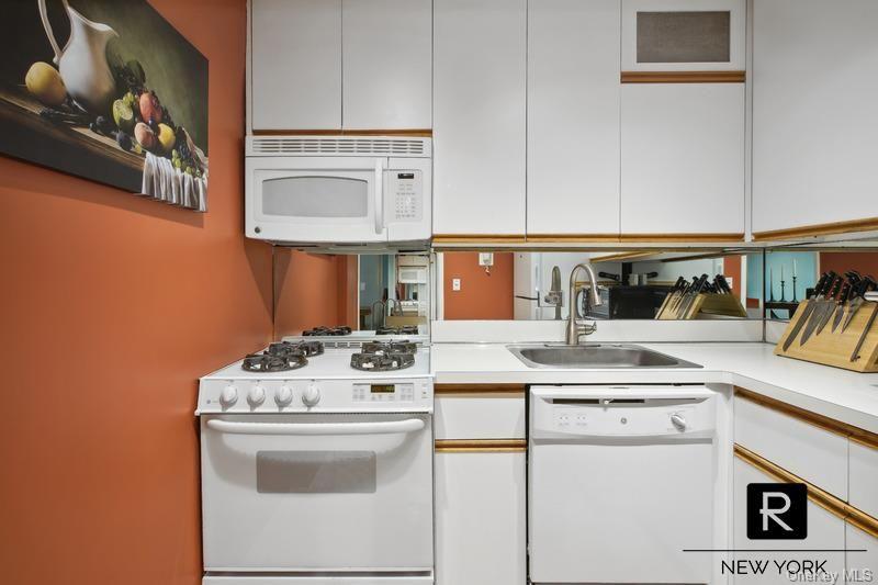 370 East 76th Street Unit B-707, Manhattan NY 10021