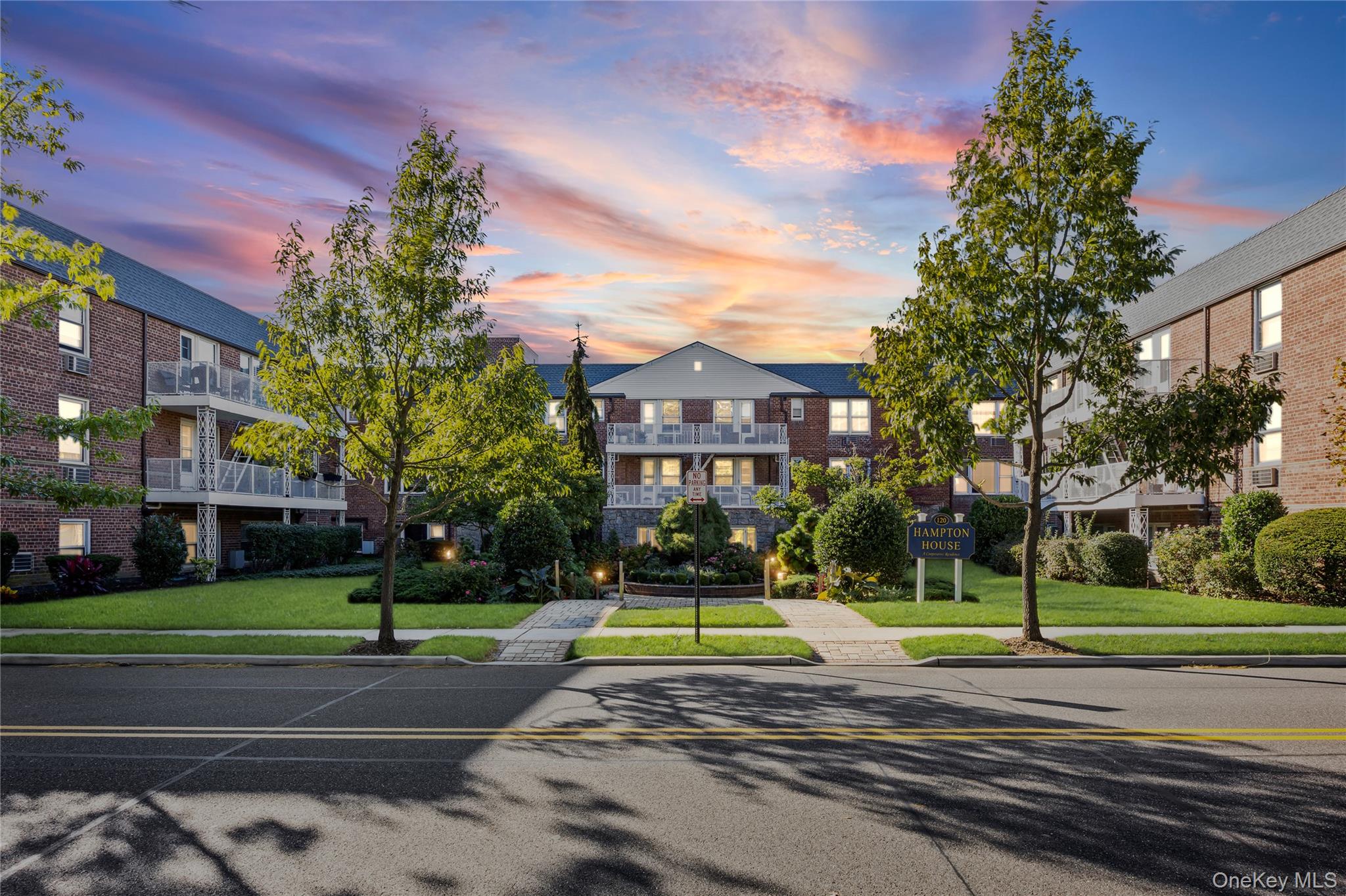 120 Morris Avenue Unit B5, Rockville Centre NY 11570
