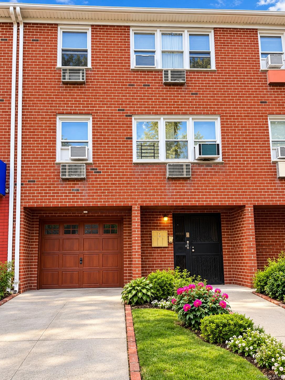 4588 161st Street, Flushing NY 11358