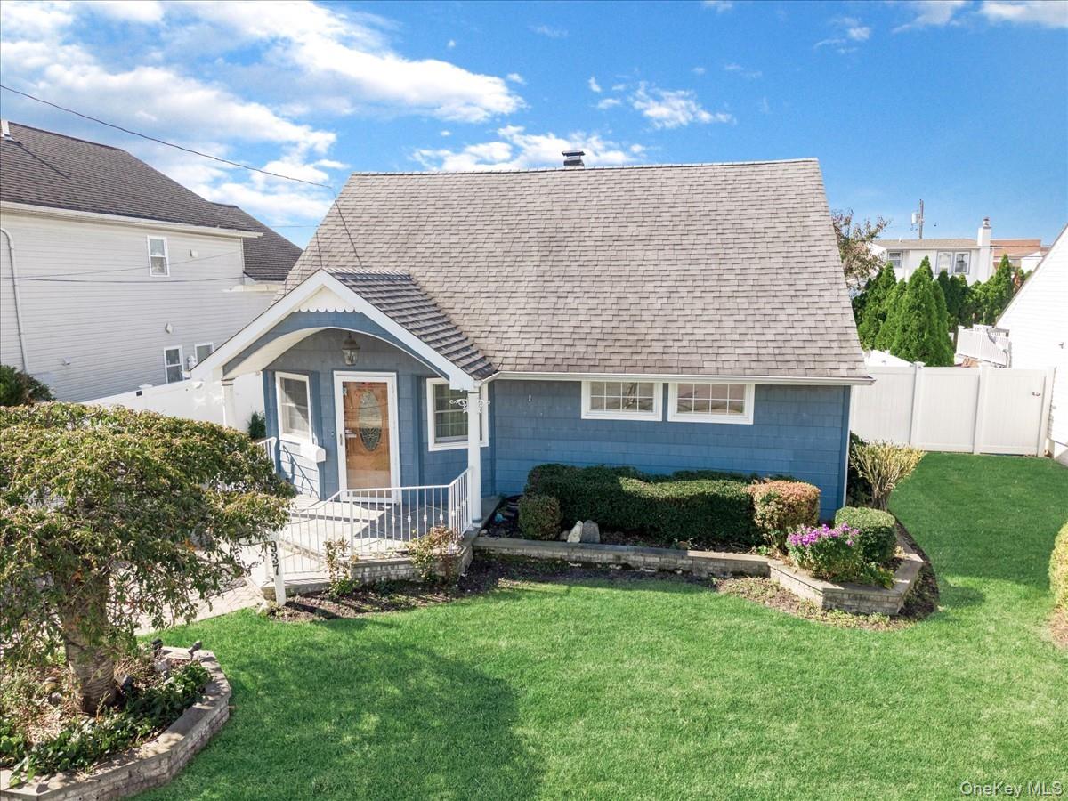 937 Mirabelle Avenue, Westbury NY 11590