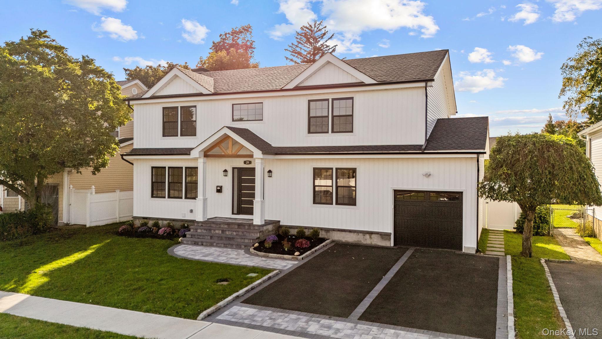 29 Melanie Lane, Syosset NY 11791