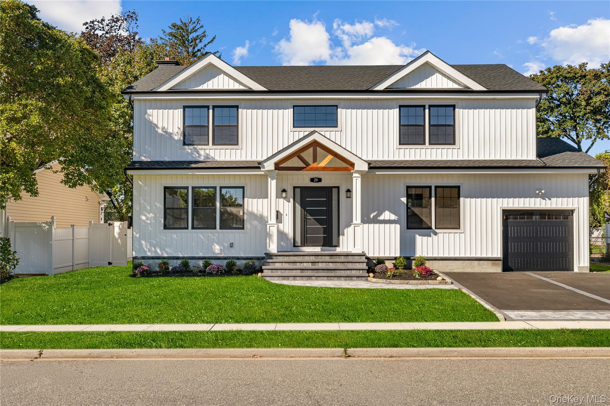 29 Melanie Lane, Syosset NY 11791