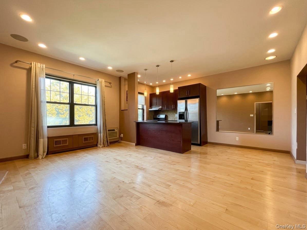 69-84 136th Street Unit B, Flushing NY 11367