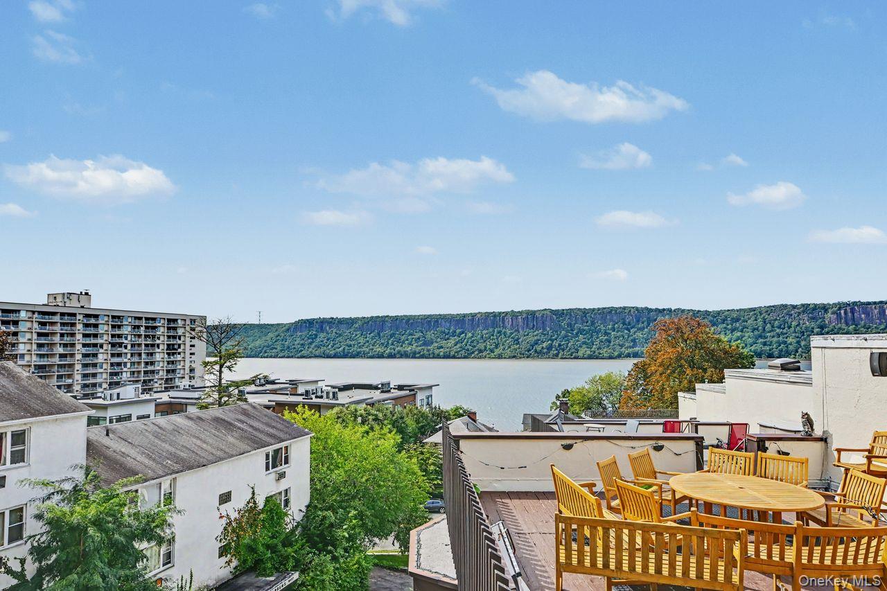 1200 Warburton Avenue Unit 41, Yonkers NY 10701