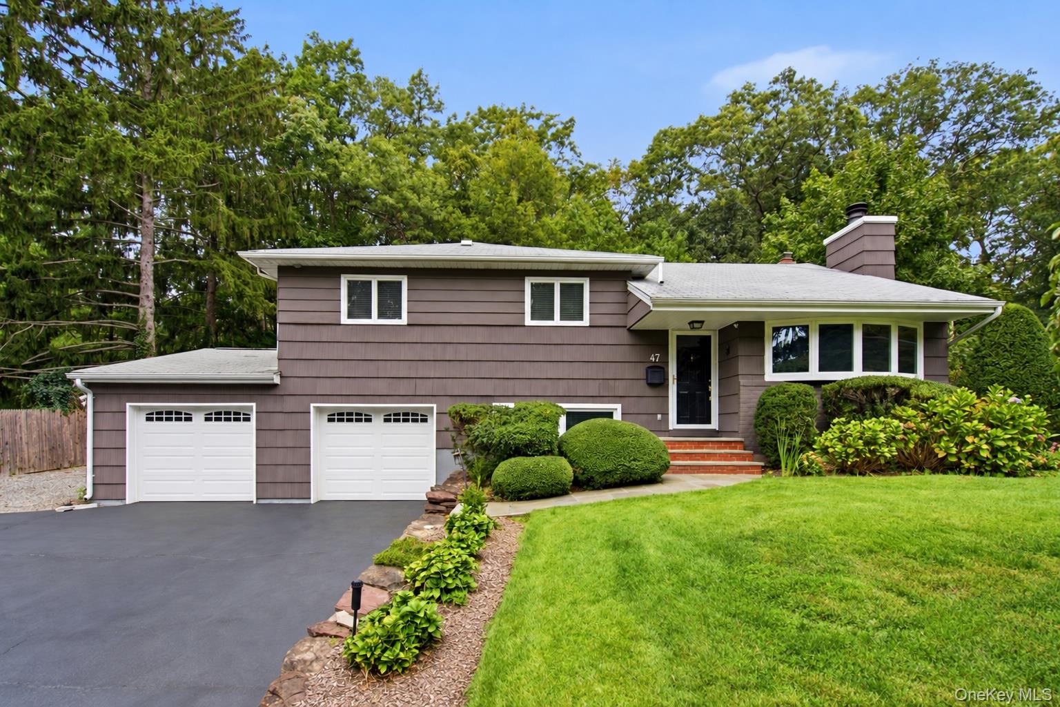 47 Grist Mill Lane, Huntington NY 11743