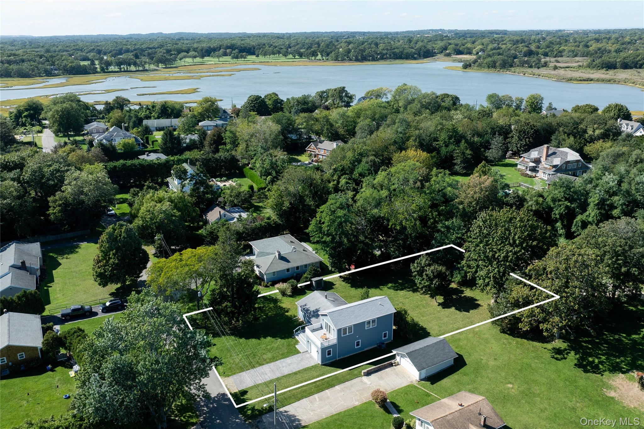 1045 Fanning Road, New Suffolk NY 11956