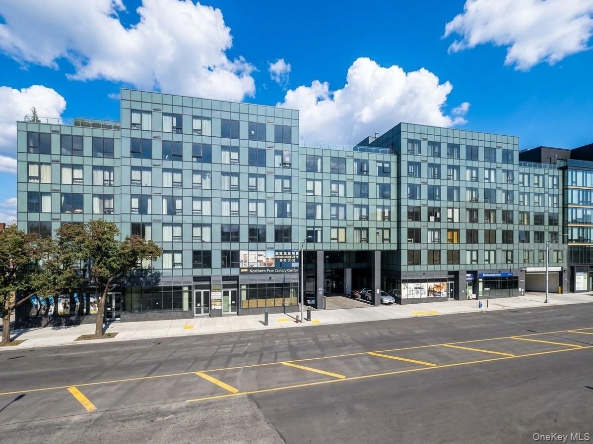 14449 S Northern Boulevard Unit 412, Flushing NY 11354