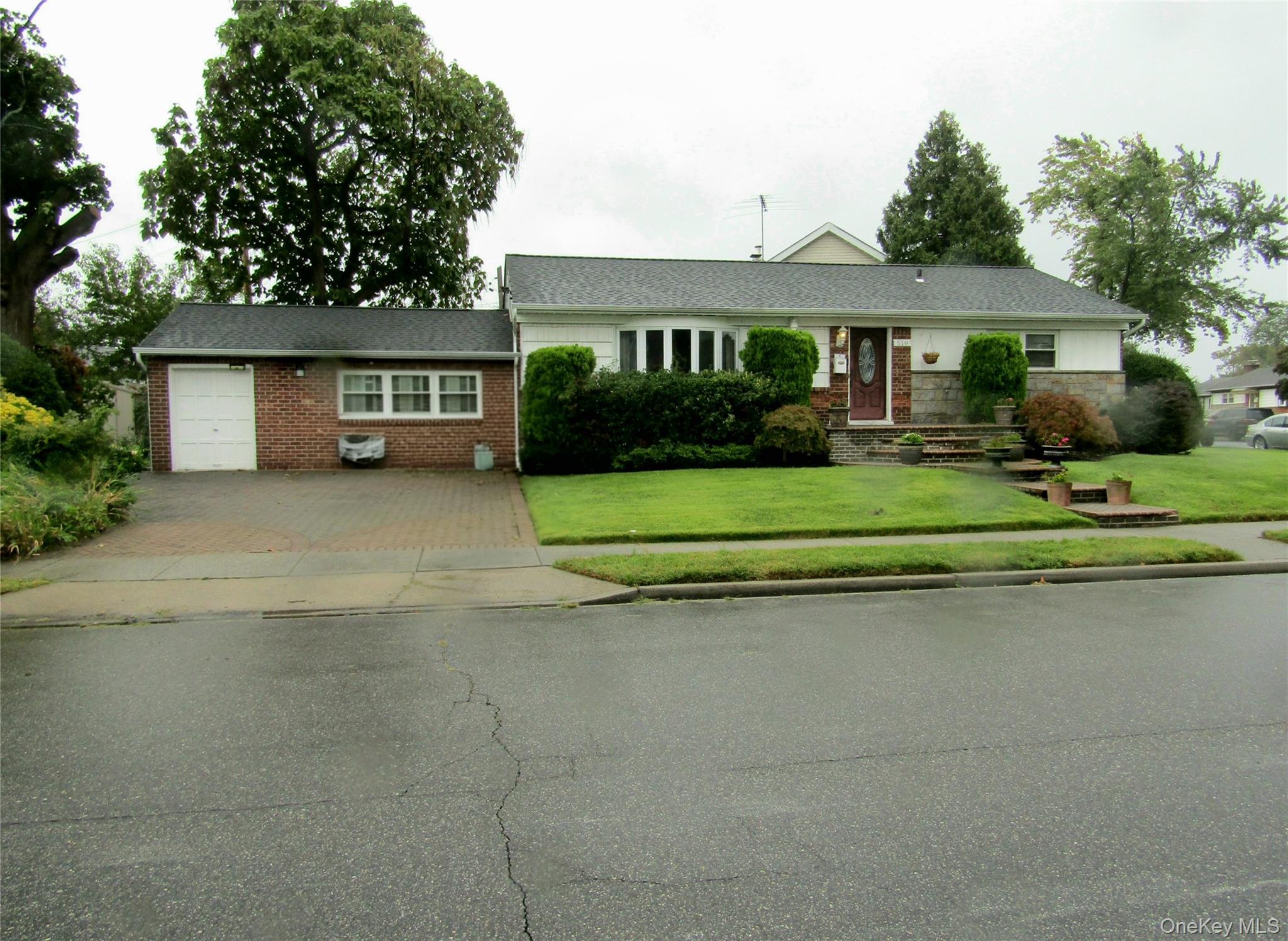 519 Bieling Road, Elmont NY 11003