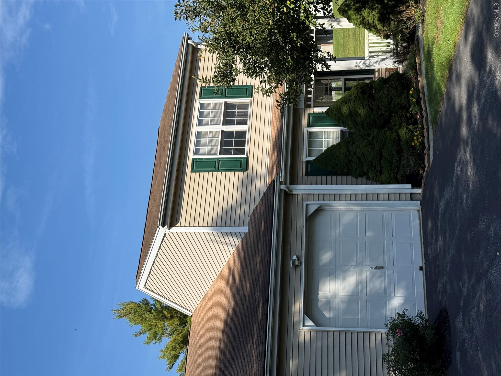 11 Rambling Brook, Poughkeepsie NY 12601