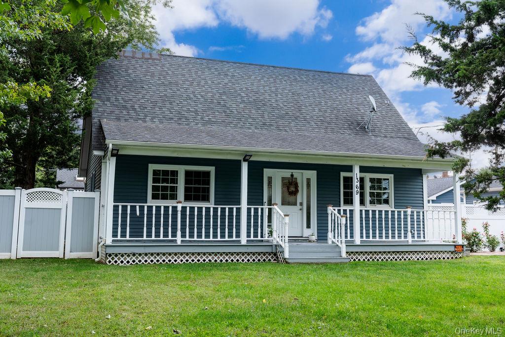 1369 N Clinton Avenue, Bay Shore NY 11706