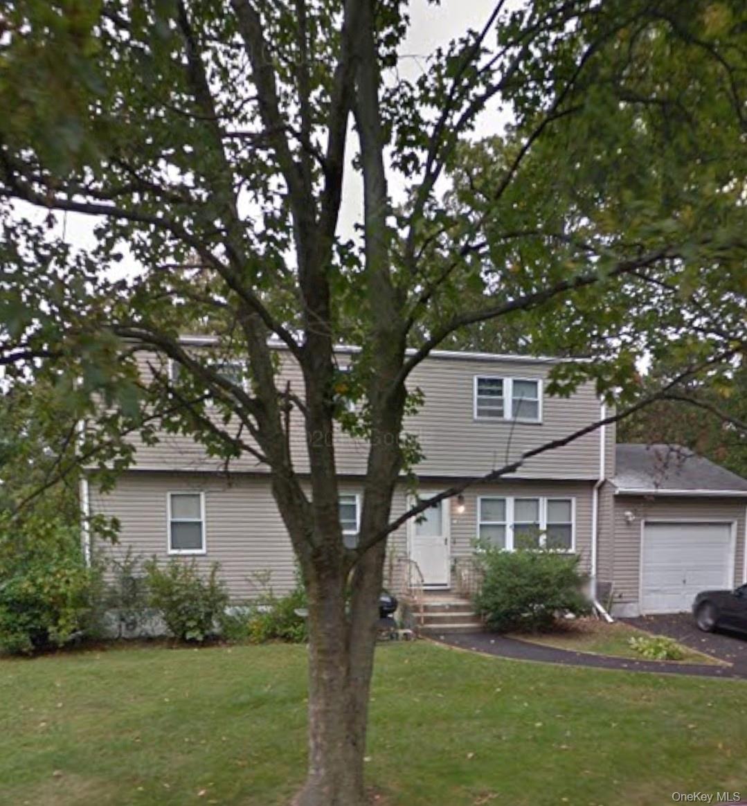 24 Floyd Street, Deer Park NY 11729