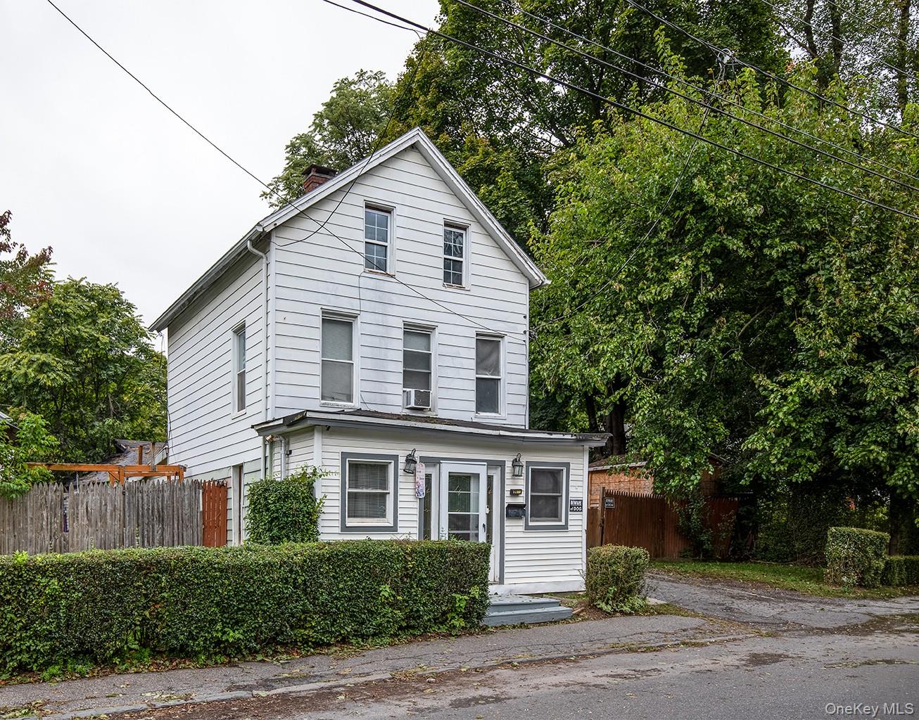 21 3rd Avenue, Kingston NY 12401