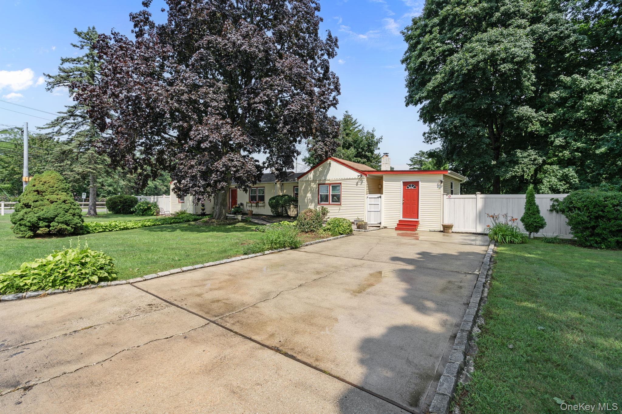 125 1st Street, Brentwood NY 11717
