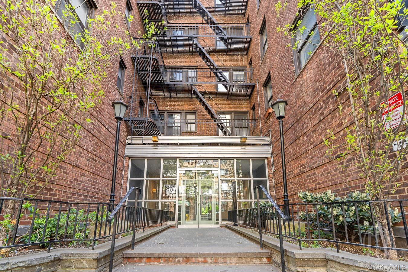 54 East 8th Street Unit 3J, Manhattan NY 10003