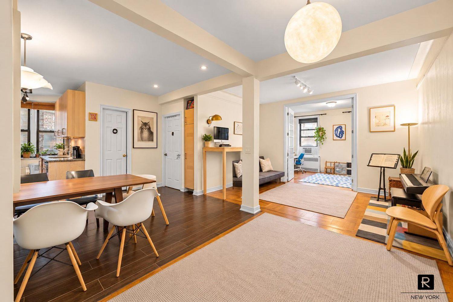 47-20 42nd Street Unit 3-A, Queens NY 11104