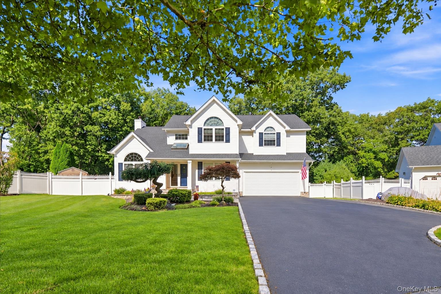 5 Aspatuck Court, Commack NY 11725