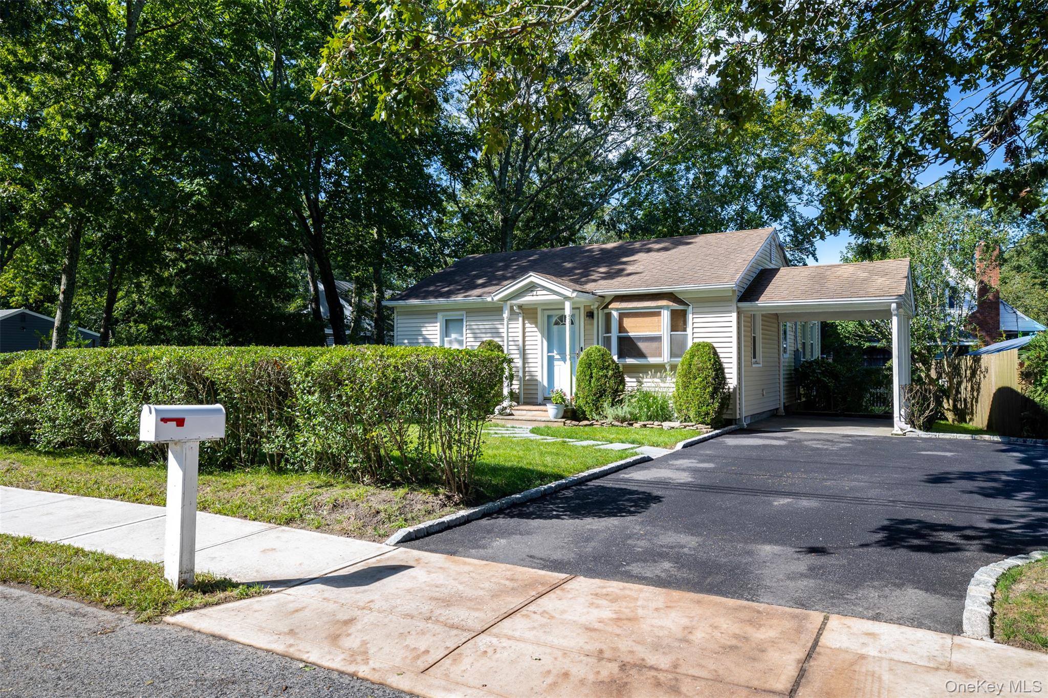 51 Wakeman Road, Hampton Bays NY 11946