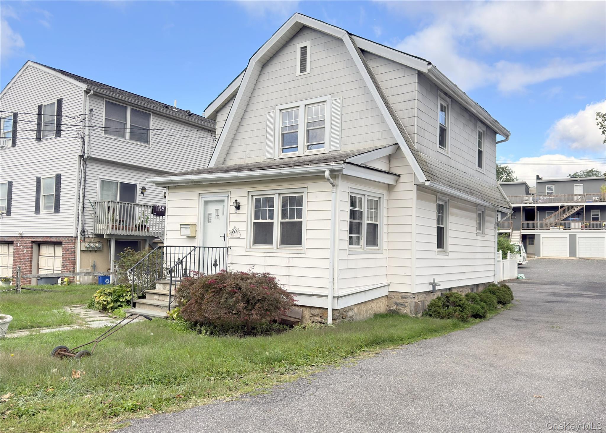 711 Hall Street, Mamaroneck NY 10543