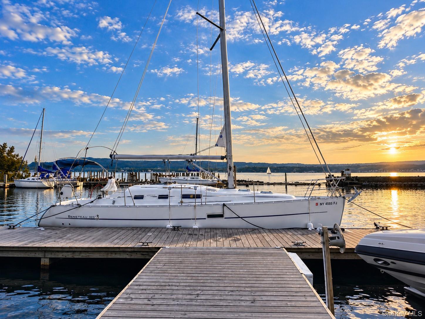 80 Half Moon Bay Marina Drive Unit E-15, Croton-on-Hudson NY 10520