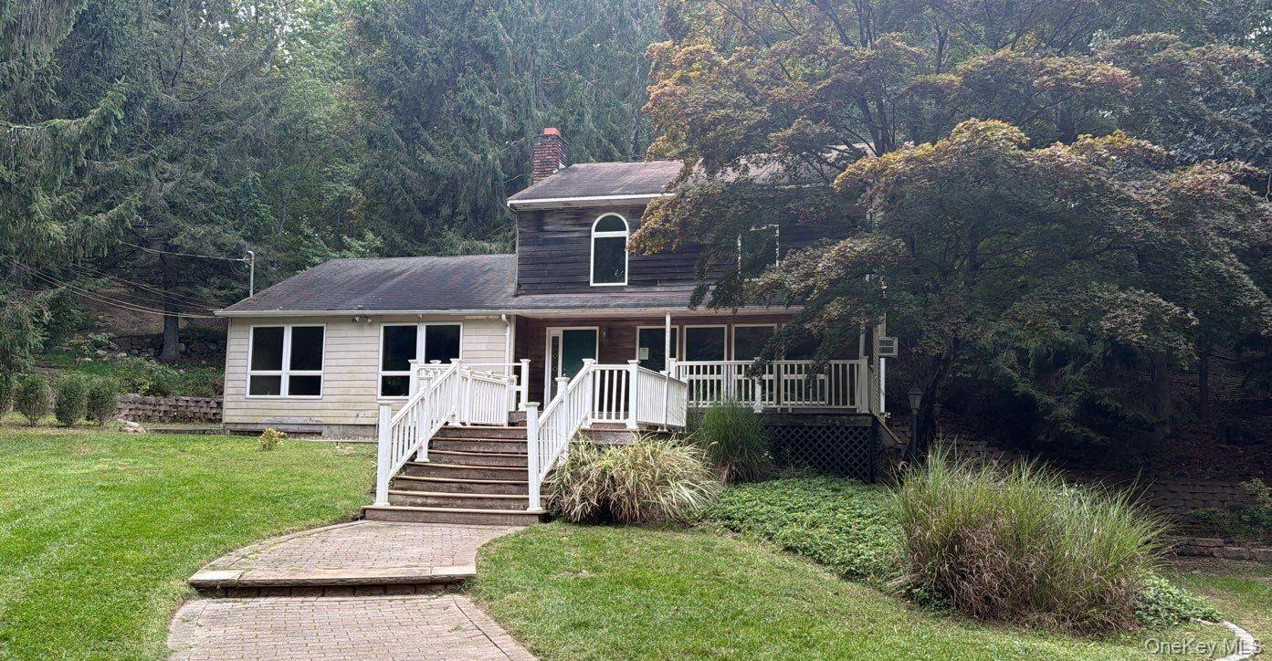 56 E Bartlett Road, Middle Island NY 11953