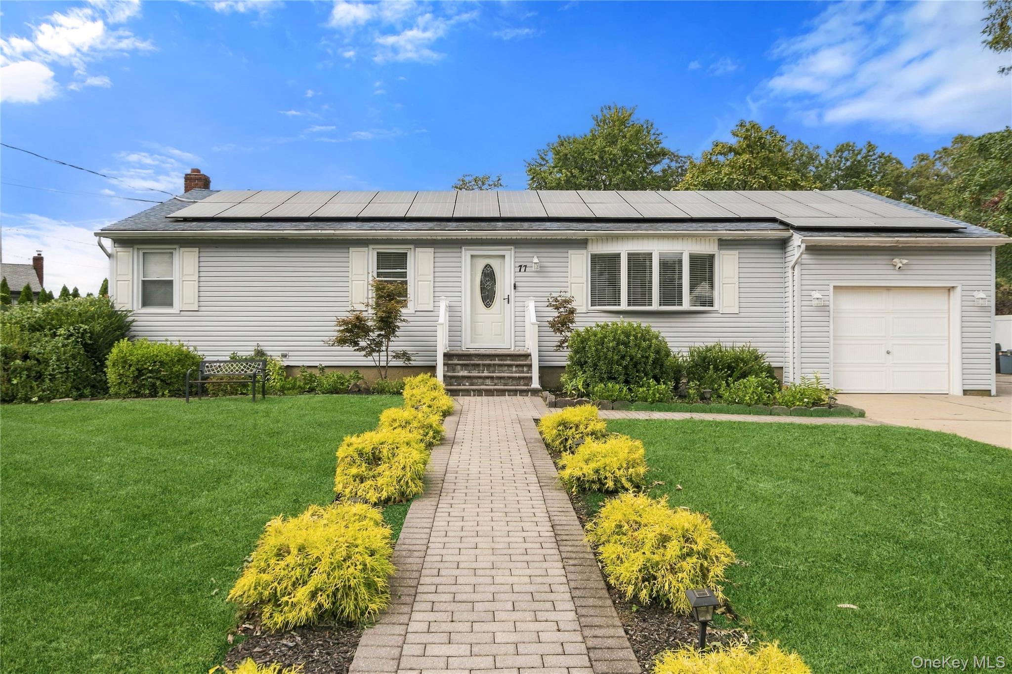 77 Winchester Drive, Lindenhurst NY 11757