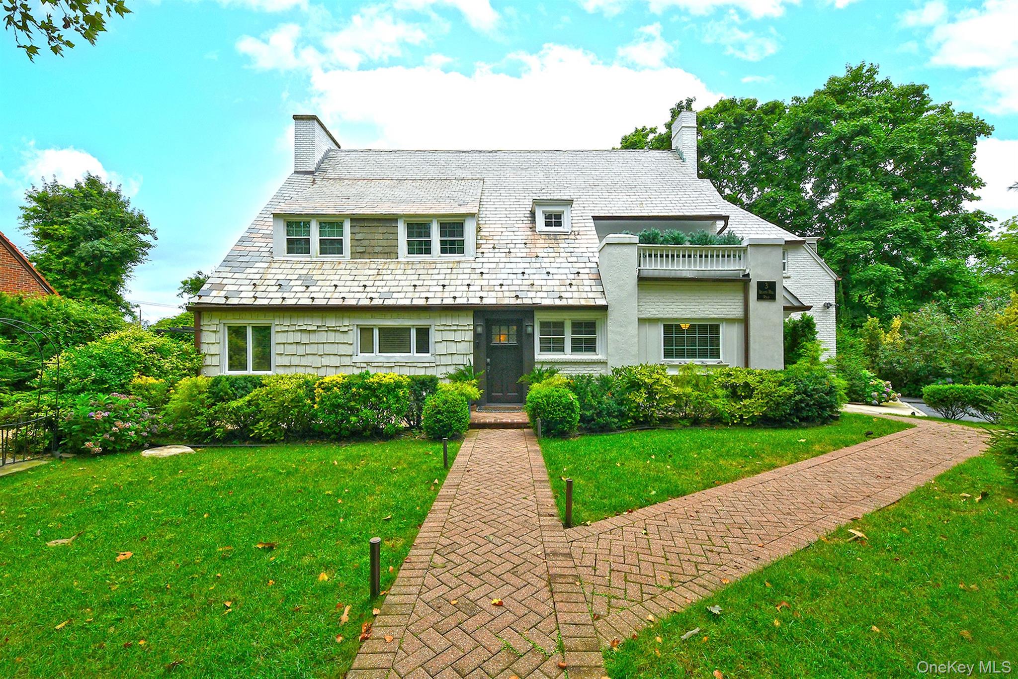 3 Beacon Hill Road, Port Washington NY 11050
