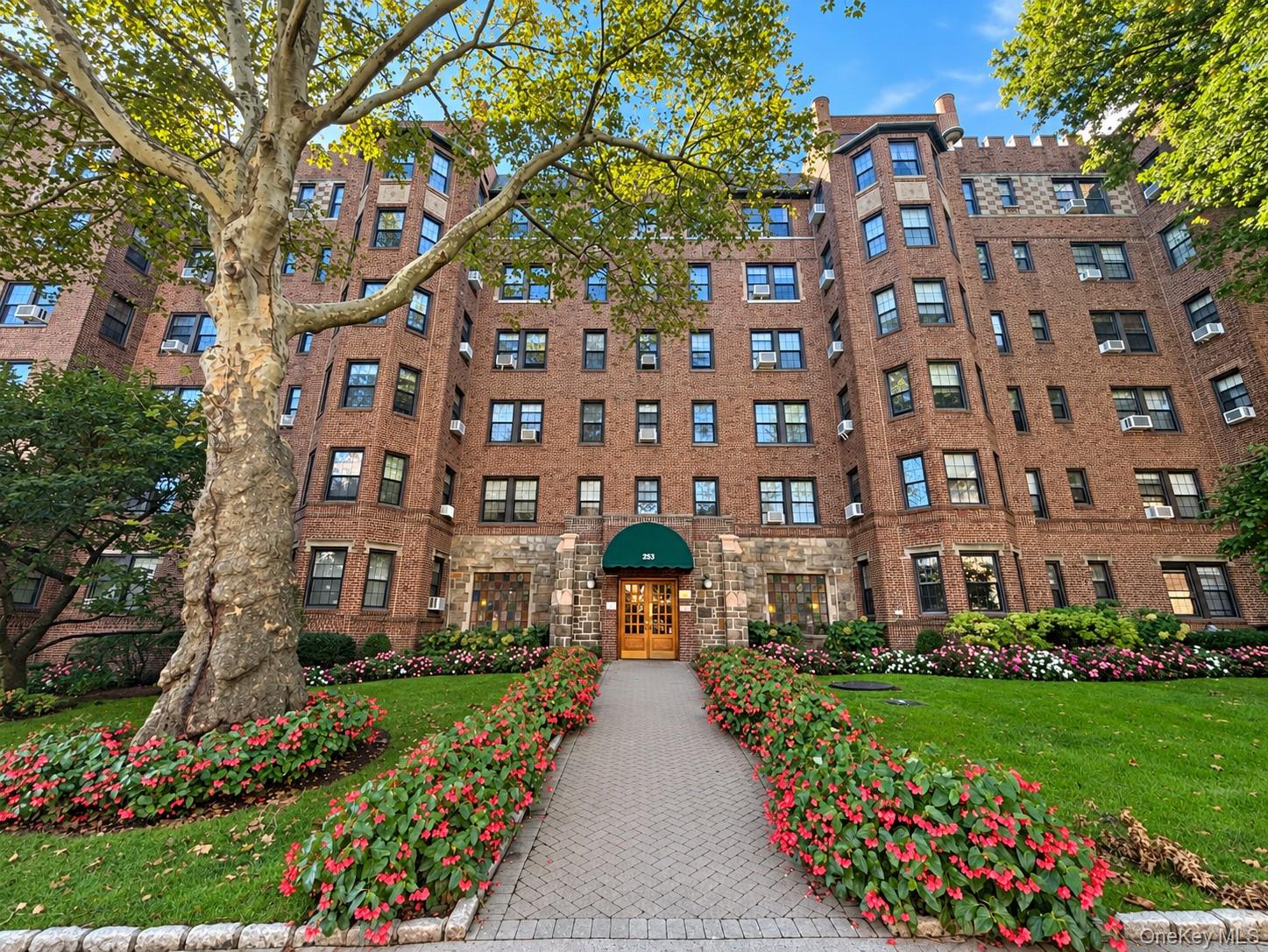 253 Garth Road Unit 2A, Scarsdale NY 10583