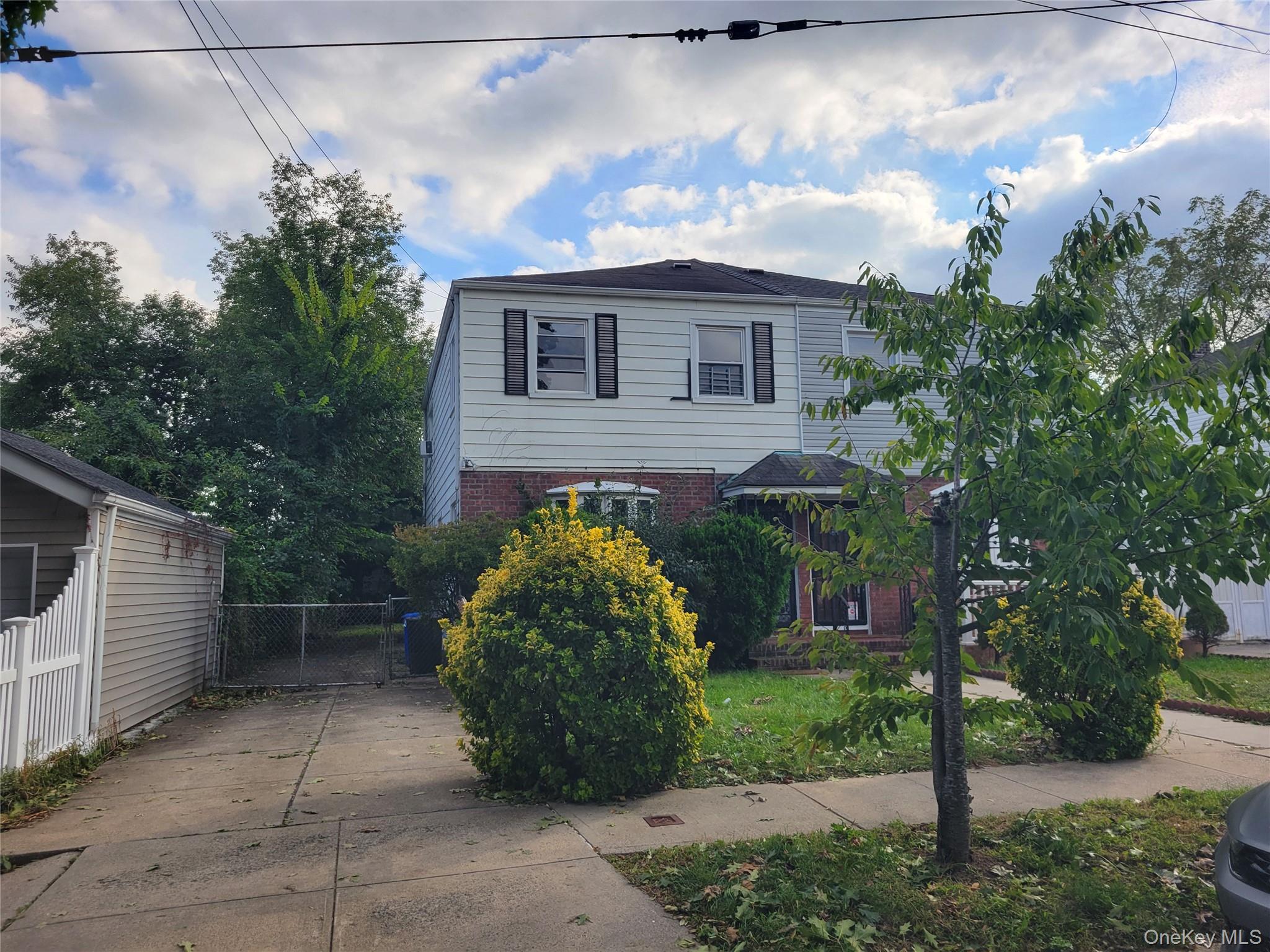 164-38 76th Road, Fresh Meadows NY 11366