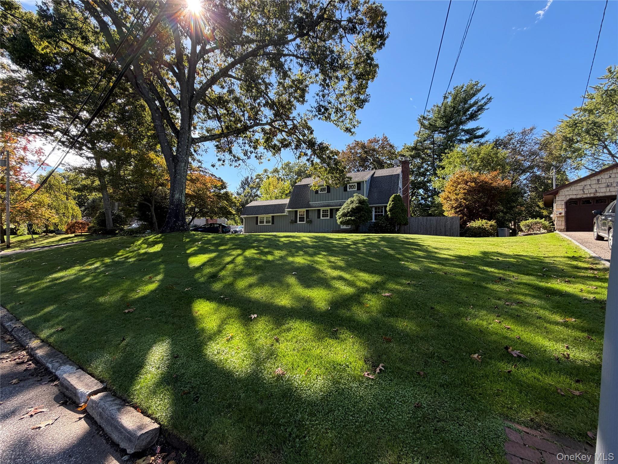 14 King Arthurs Court, Saint James NY 11780