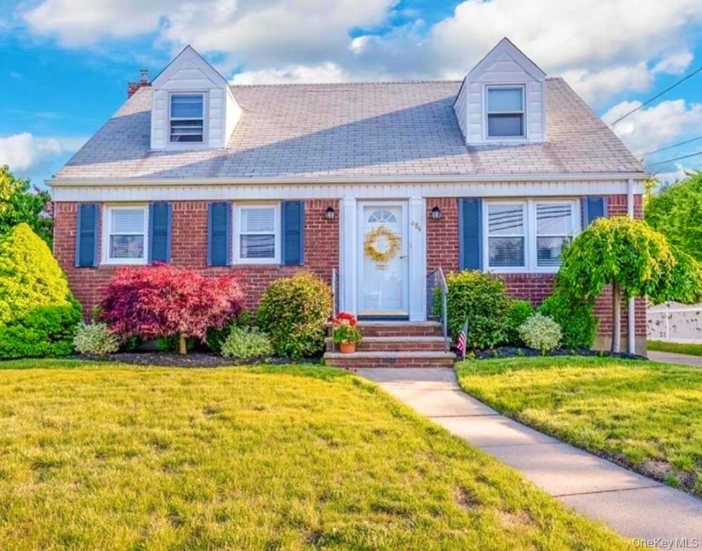 484 Chelsea Road, Oceanside NY 11572