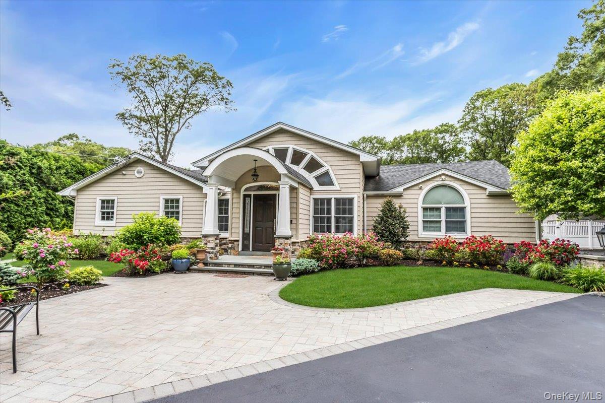 21 Buttonwood Drive, Dix Hills NY 11746