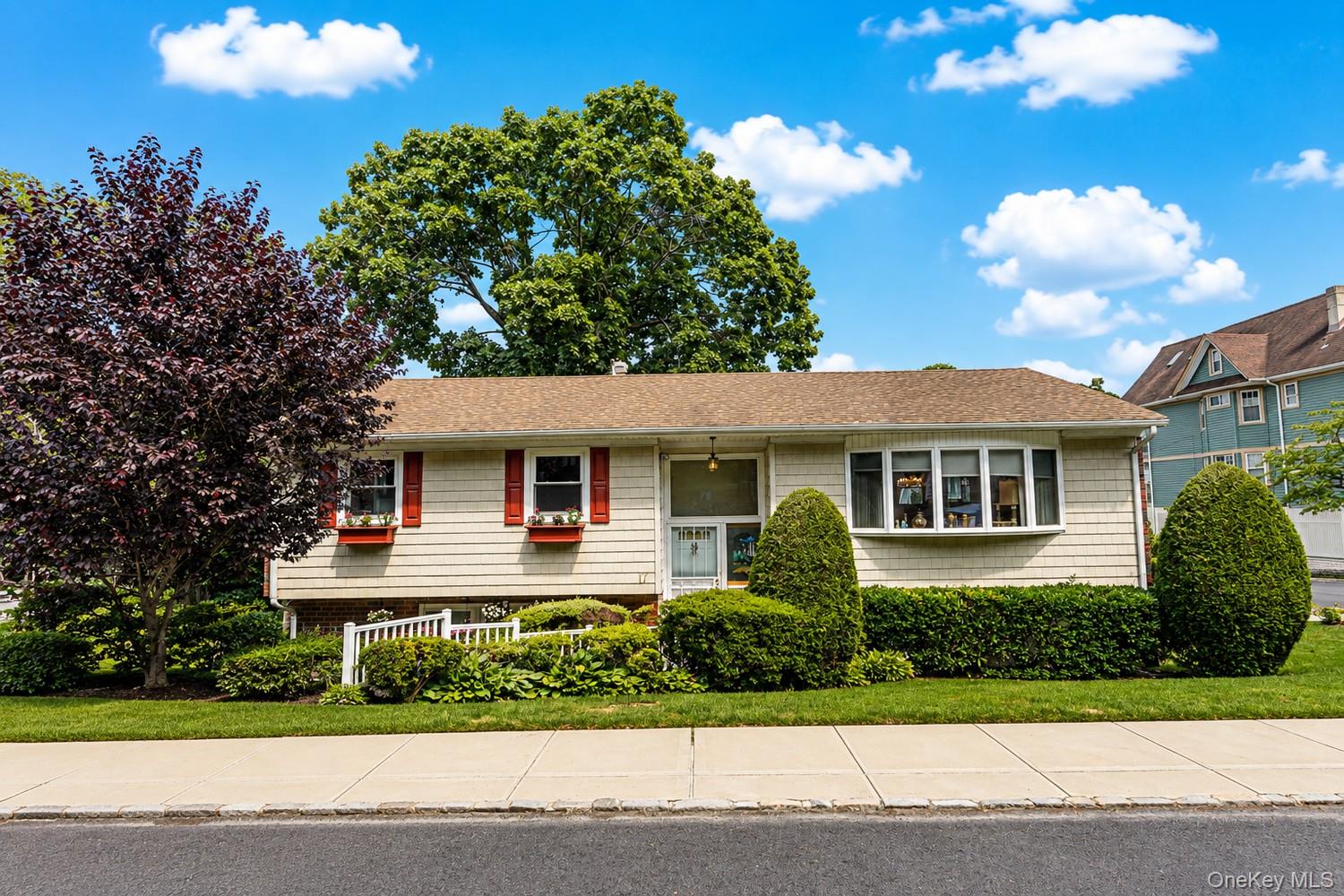 17 Murray Place, Staten Island NY 10304