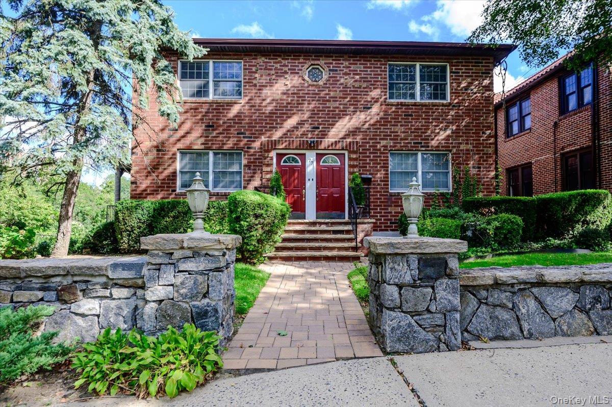 77 W Devonia Avenue, Mount Vernon NY 10552