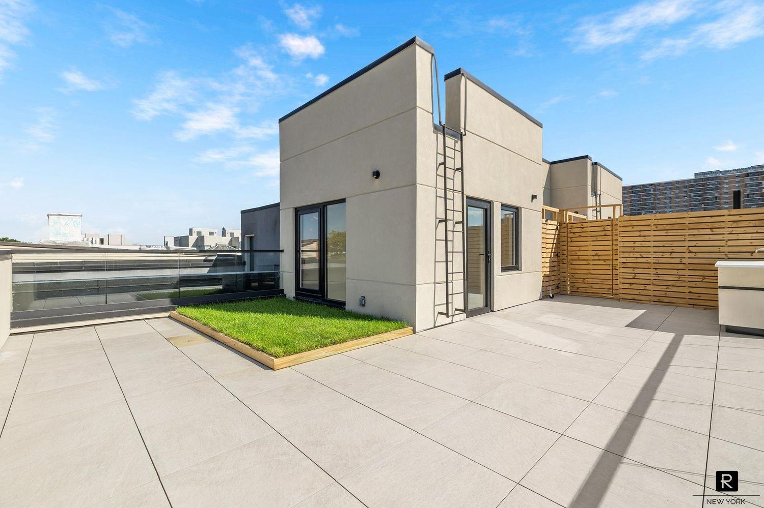 100 Scholes Street Unit 4-A, Brooklyn NY 11206