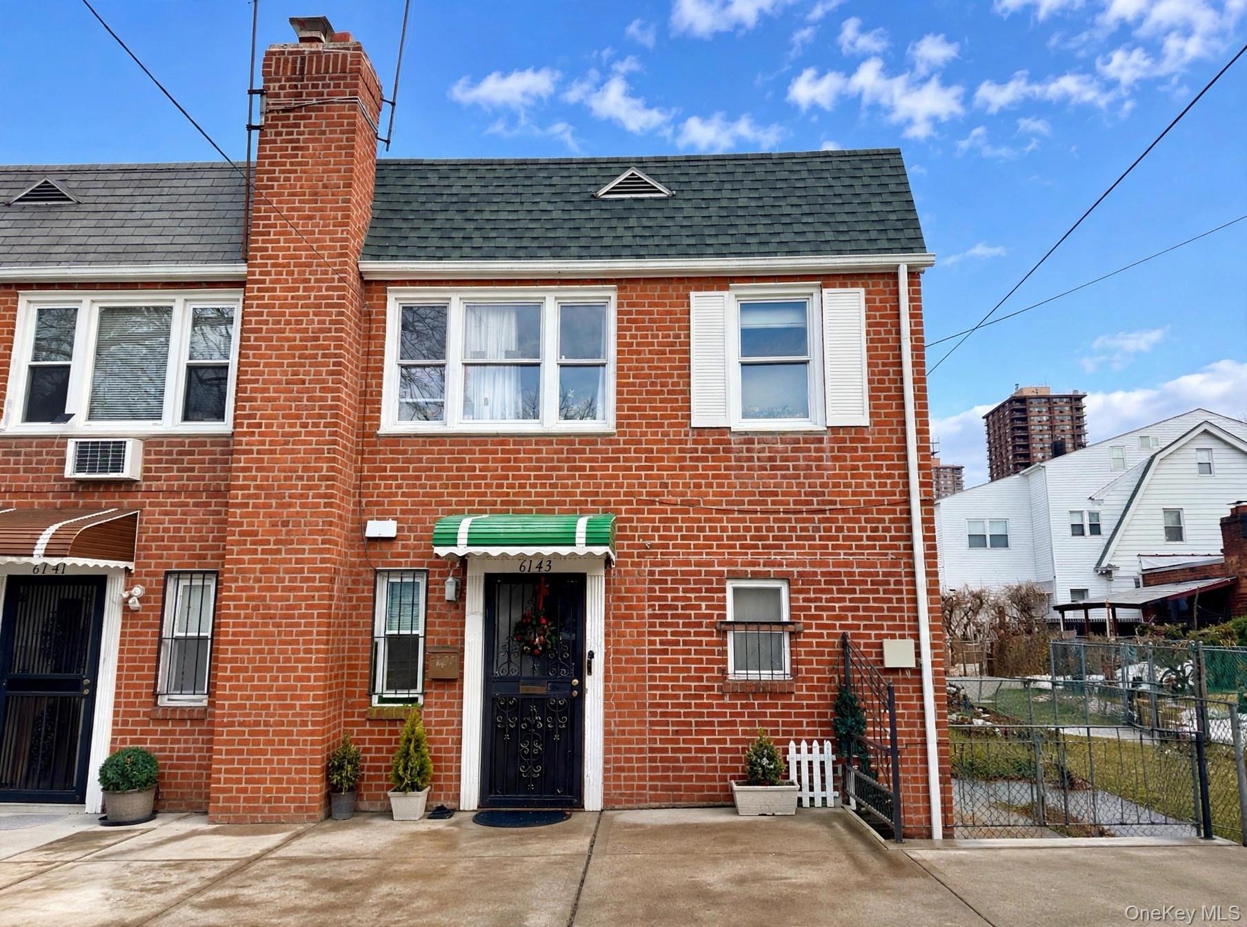 61-43 157th St, Flushing NY 11367