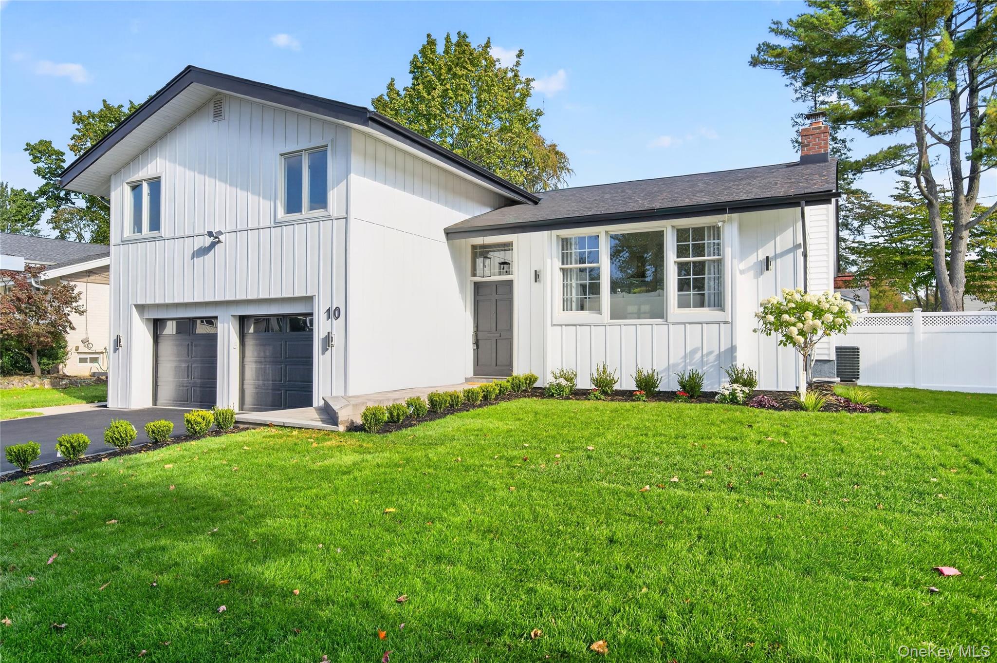 10 Flower Lane, Jericho NY 11753