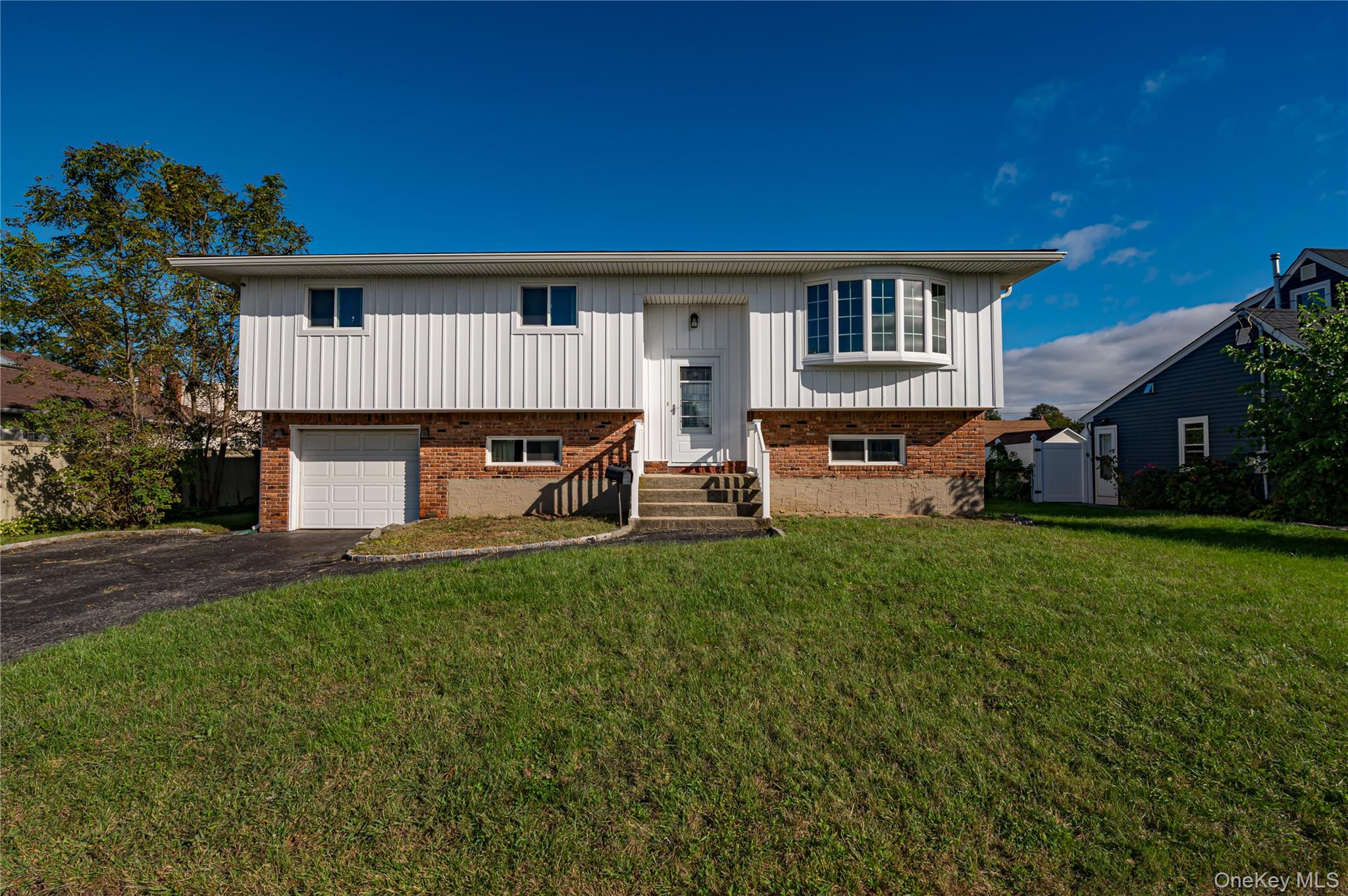 15 Earl Place, Amityville NY 11701