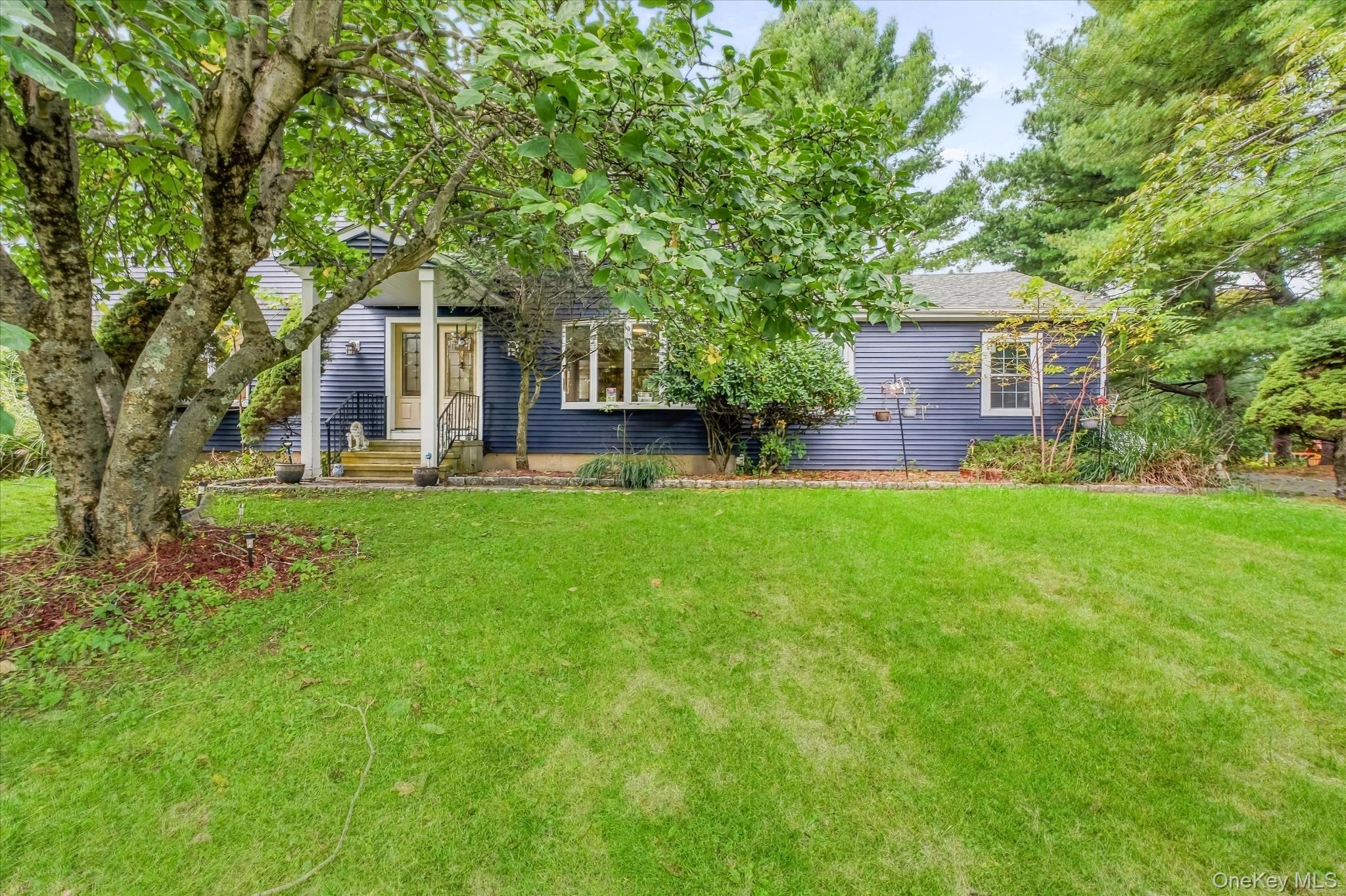 84 Stowe Drive, Poughquag NY 12570