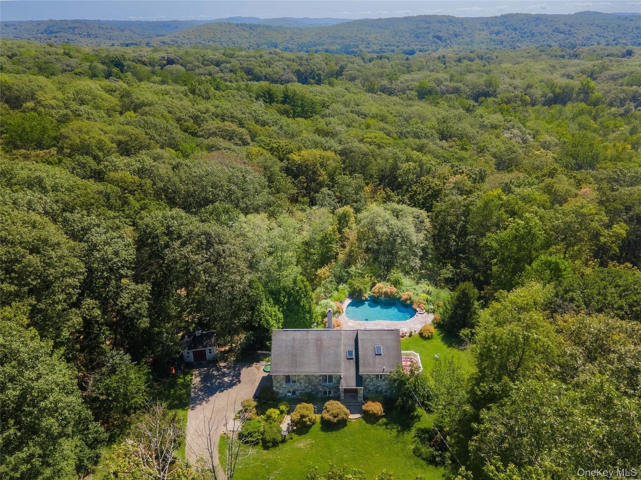 986 Cliff Avenue, Yorktown Heights NY 10598
