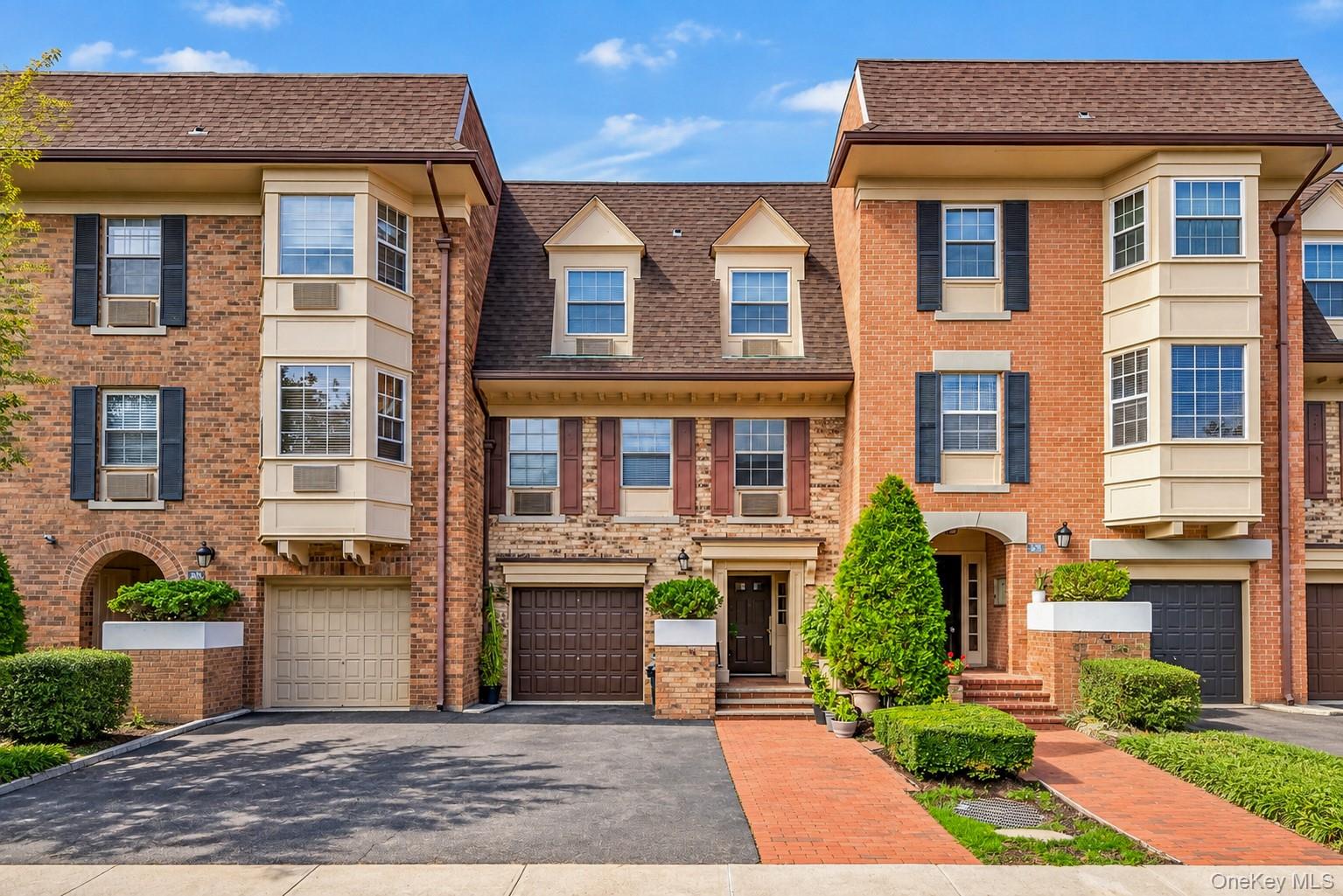 12-32 Diane Place Unit 204L, Bayside NY 11360
