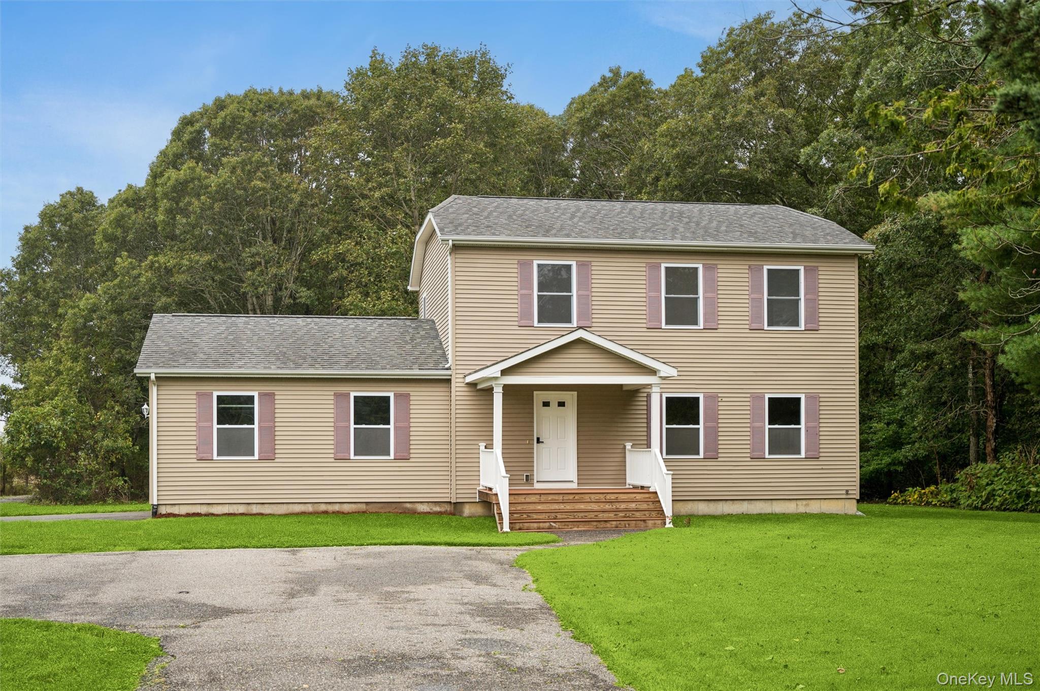 147A Old Country Rd, Speonk NY 11977