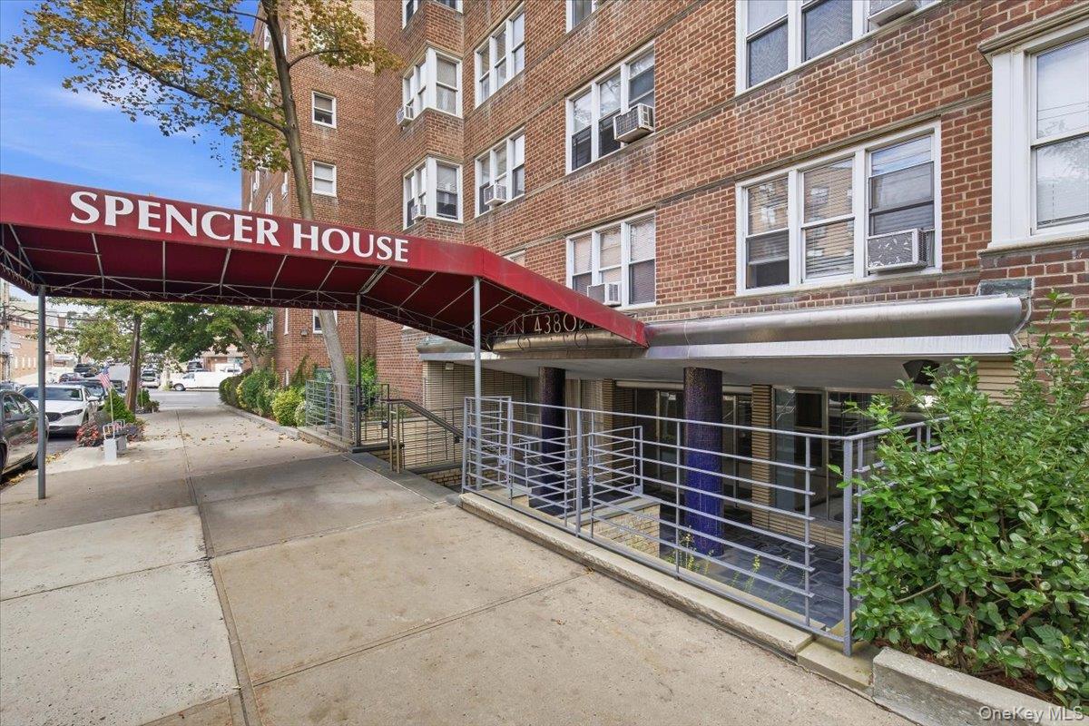 4380 Vireo Avenue Unit 4T, Bronx NY 10470
