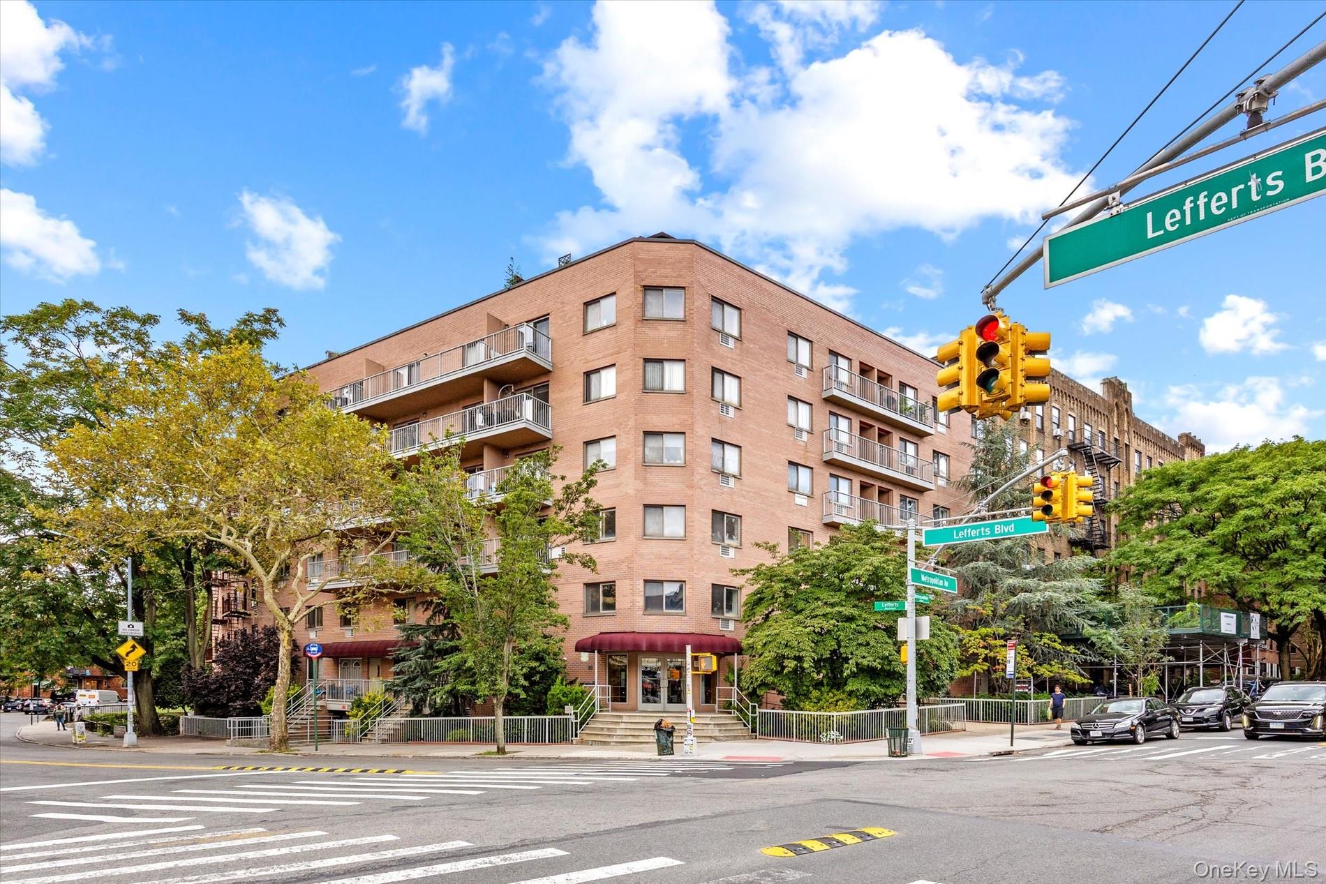 118-82 Metropolitan Avenue Unit 6G, Kew Gardens NY 11415