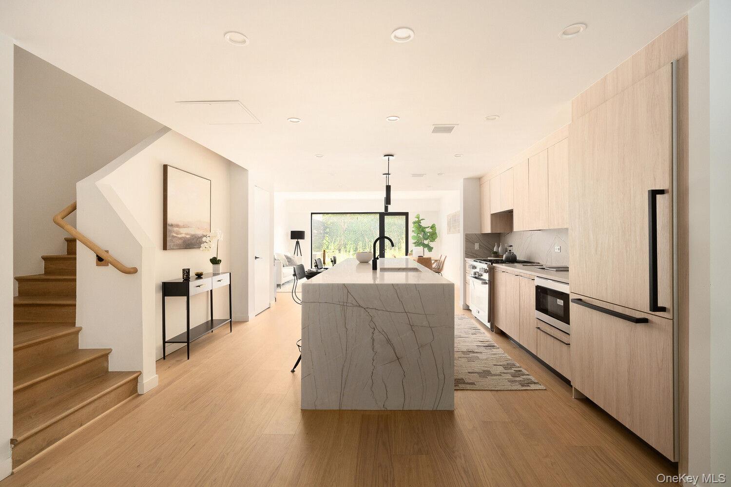 28 HUNTINGTON Street, Brooklyn NY 11231