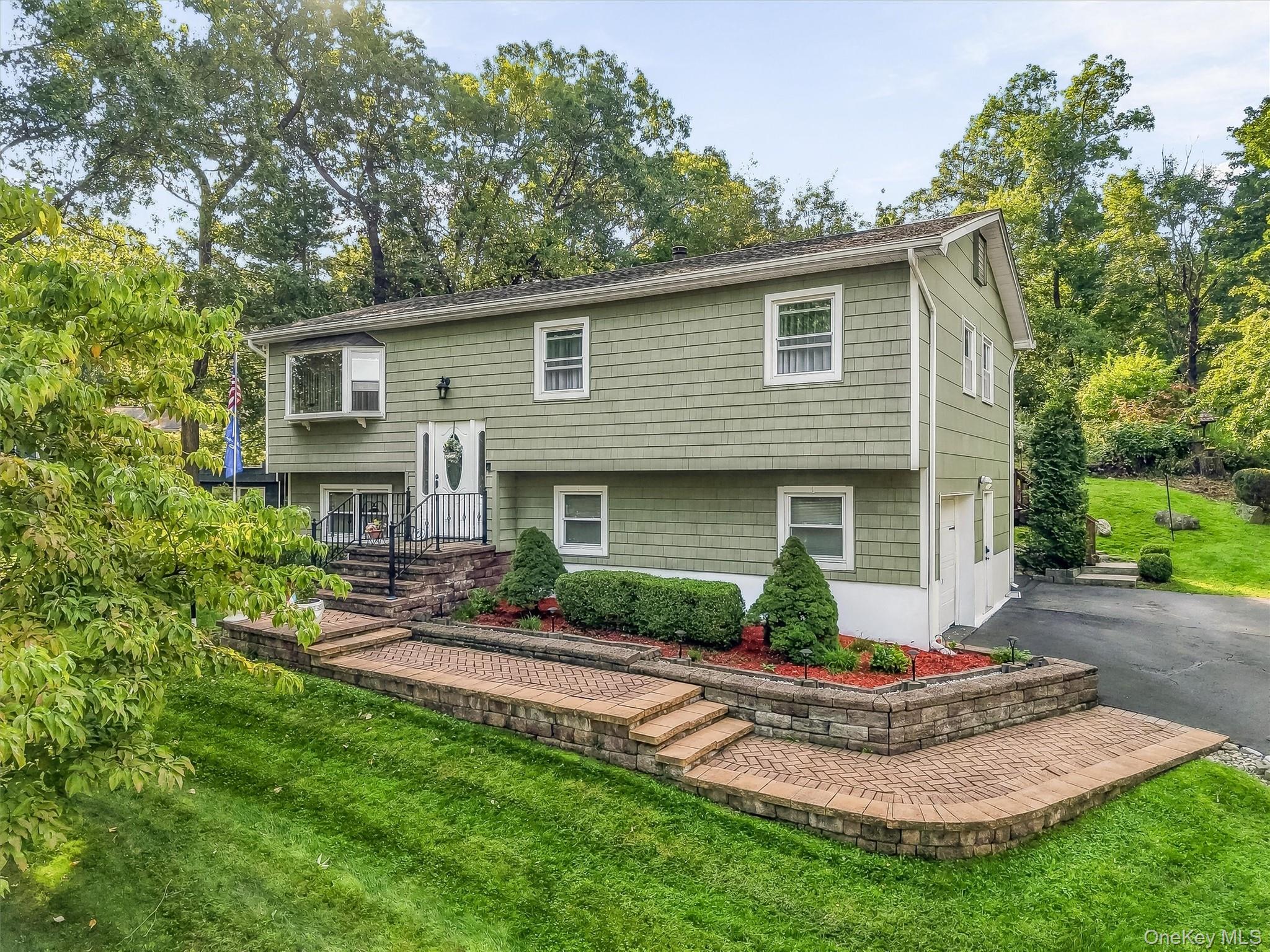 64 Forest Glen Road, Valley Cottage NY 10989