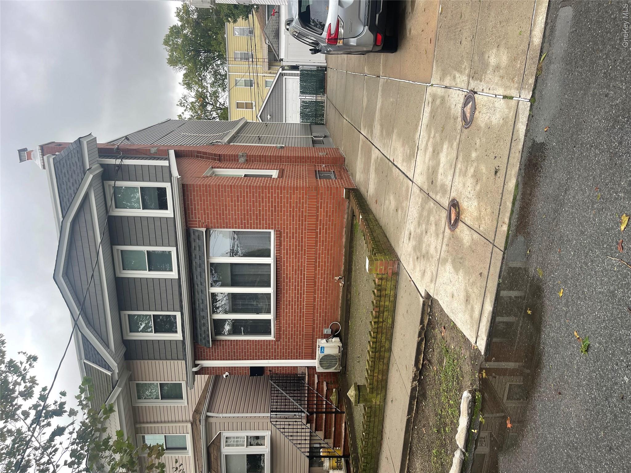7736 76th Street, Glendale NY 11385